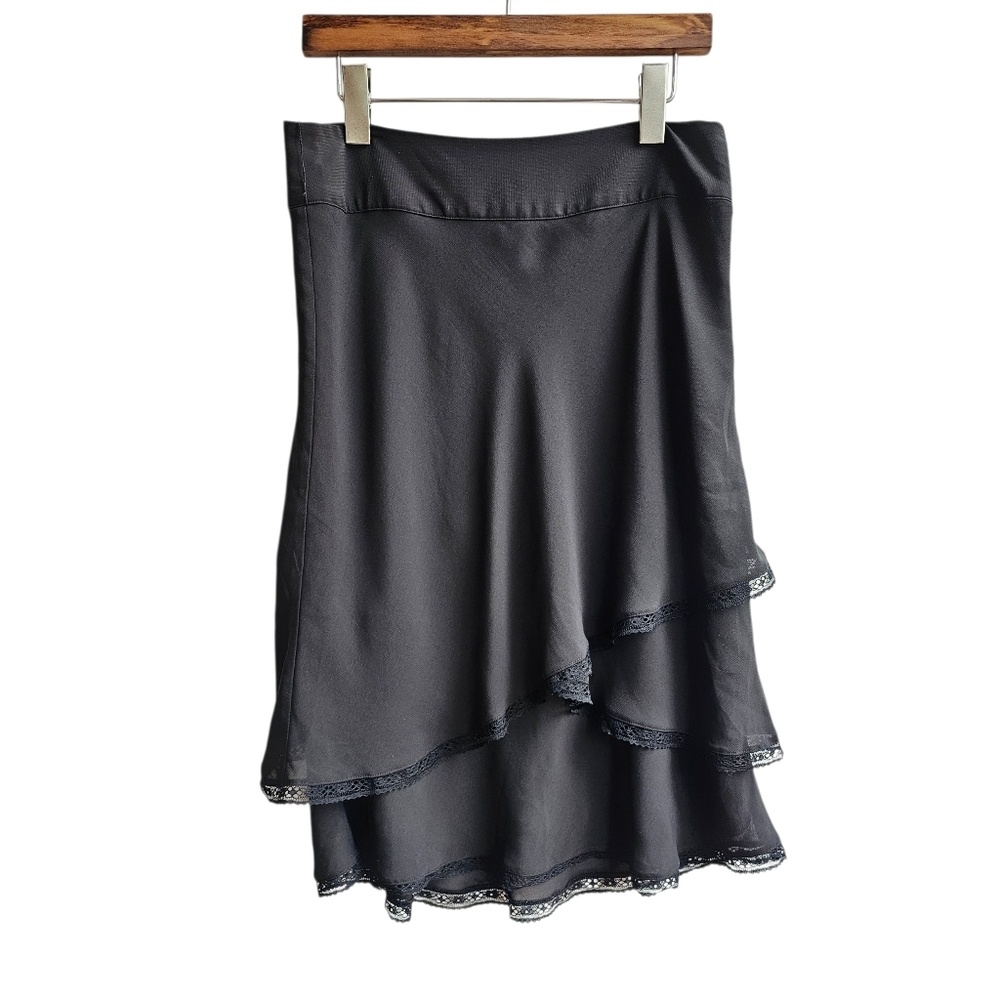 R Petites Black Tiered Skirt with Lace Trim, Feminine Office, Size 8